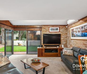 Spectacular Split Level Home - Photo 2