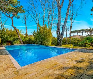 Villa in Affitto a Forte dei Marmi – Zona: Roma Imperiale - Photo 2