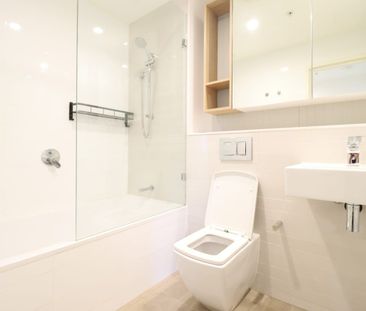 Modern Lifestyle Apartment in Prime Wentworth Point Location - Photo 6