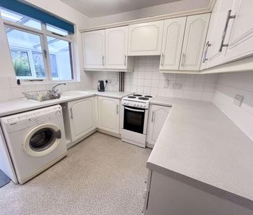 2 bedroom detached bungalow to rent - Photo 5