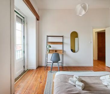 Rua de São Bento, Lisbon, Lisbon 1200 - Photo 1