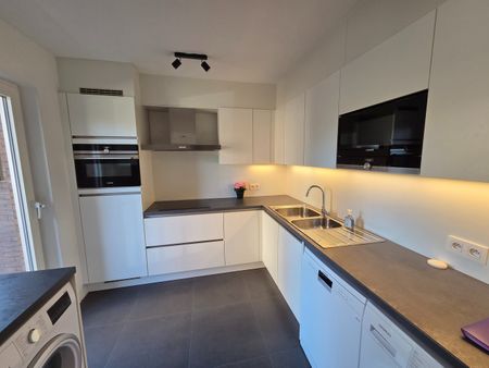 Gerenoveerd appartement met 2 slaapkamers, terras en garagebox te huur in Heverlee - Photo 4