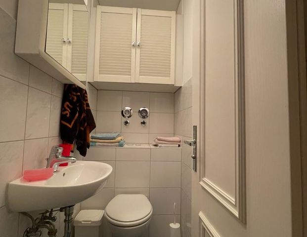 WG, möblierte 3,5-Zimmer-Wohnung mit Balkon - Foto 1