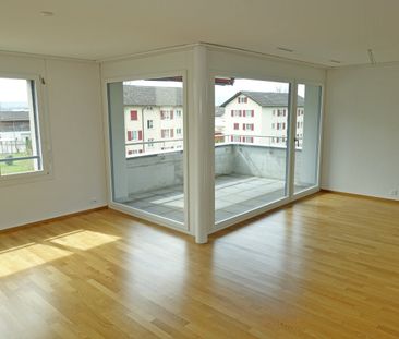 Grosszügige und helle 4.5-Zimmerwohnung - Photo 5