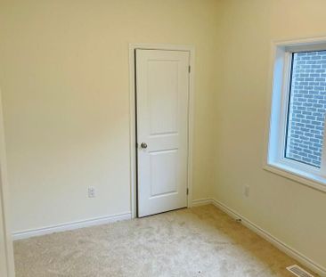 For Lease - 20 Donald Ficht Crescent Unit# MAIN & 2ND, Brampton, On... - Photo 5