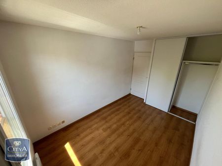 Location Appartement 3 pièces 64m² L ISLE JOURDAIN 32600 - Photo 2