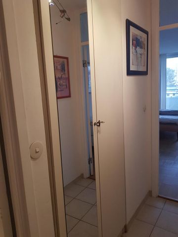 <h1 class="md:text-xl md:leading-6 mt-4 md:mt-10 lg:mb-6 mb-3 text-primary-500 font-semibold text-base leading-5"> Wohnung in München (Am Luitpoldpark) </h1> - Photo 5