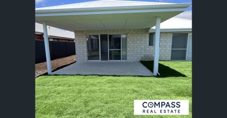 Spacious family 5x2 house in Baldivis - Photo 5