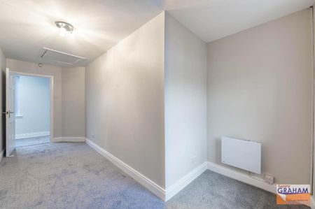 4a Ballynahinch Street, Hillsborough, BT26 6AW - Photo 5