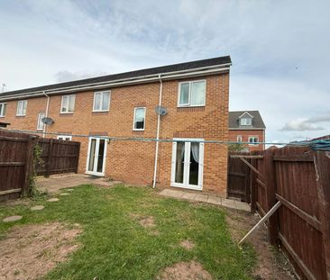 Semi-detached house to rent on - Photo 6