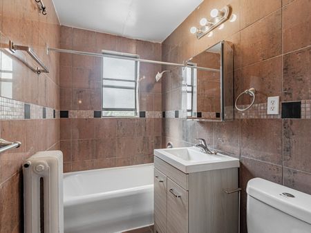 For Lease - 10 Kingston Road Unit# 84, Toronto, Ontario - Photo 4