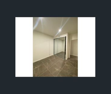 Spacious 2 Bedroom Residence in Premium Location - Photo 4
