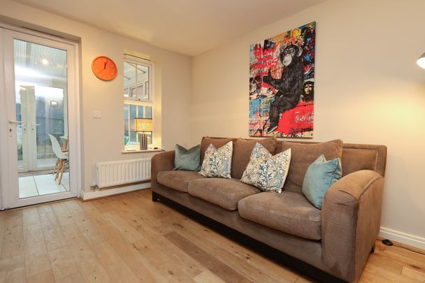 3 Bed Semi-Detached House, Whitehall Road, BS5 - Photo 1