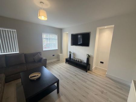 1 bedroom serviced apartment to rent - Photo 4