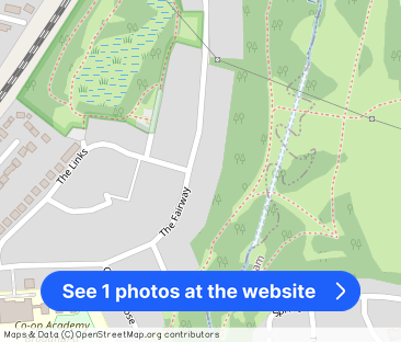 The Fairway, Manchester - Photo 1