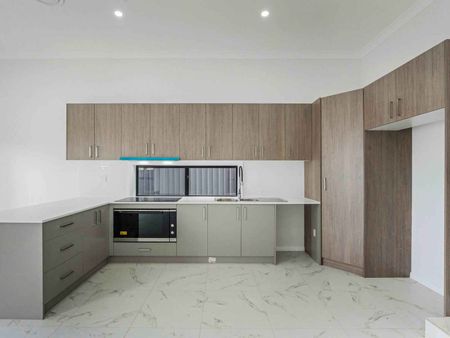 150a Hill Road Lurnea - Photo 2