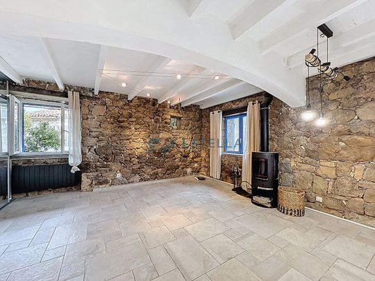 Maison en pierre rénovée 4 Chambres 111 m2, - Photo 1