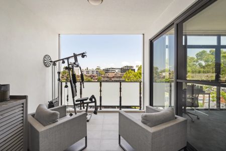 Modern executive apartment in a convenient locale - Photo 5