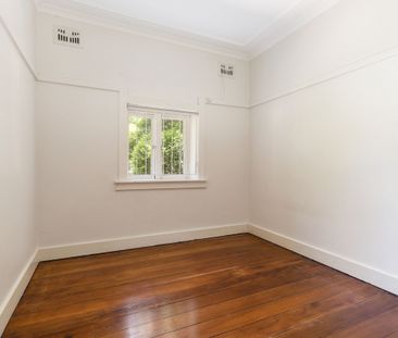 2 / 2A Strickland Street - Photo 3