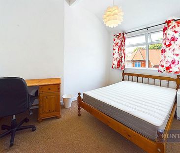 5 bedroom House To Let Total Size: 1680 SQ FT - Photo 3