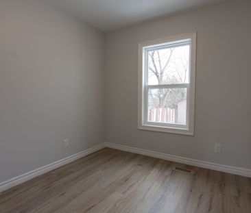 For Lease - 554 Mary Street Unit# Main, Hamilton, Ontario - Photo 6