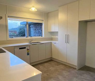 Very Tidy Home In One Of Pukekohe's Most Sough... - Photo 4