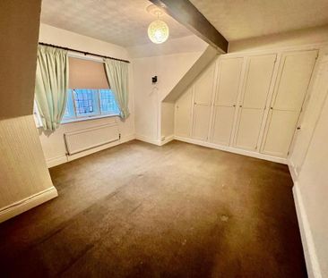 3 bedroom flat to rent - Photo 2