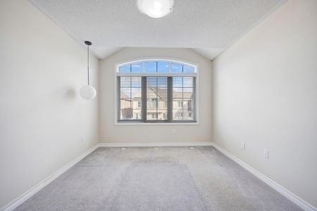 For Lease - 3082 Harebell Gate, Oakville, Ontario - Photo 3