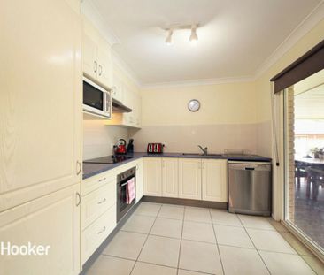 CUL-DE-SAC LOCATION/EASY WALK TO STATION - Photo 4