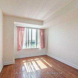 Yonge/Sheppard Beautiful 2Bdrm Corner Heat, Hydro, Parking Included - Photo 2