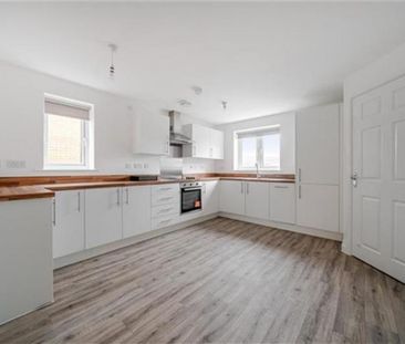 3 bedroom semi-detached house to rent - Photo 6