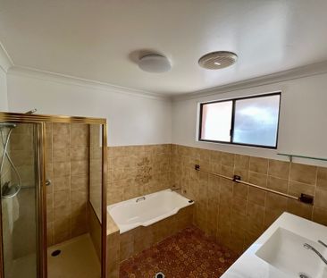 35 Manning Avenue, Coffs Harbour - Photo 2