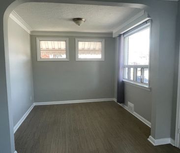 For Lease - 33 Bentworth Avenue Unit# Main, Toronto, Ontario - Photo 6