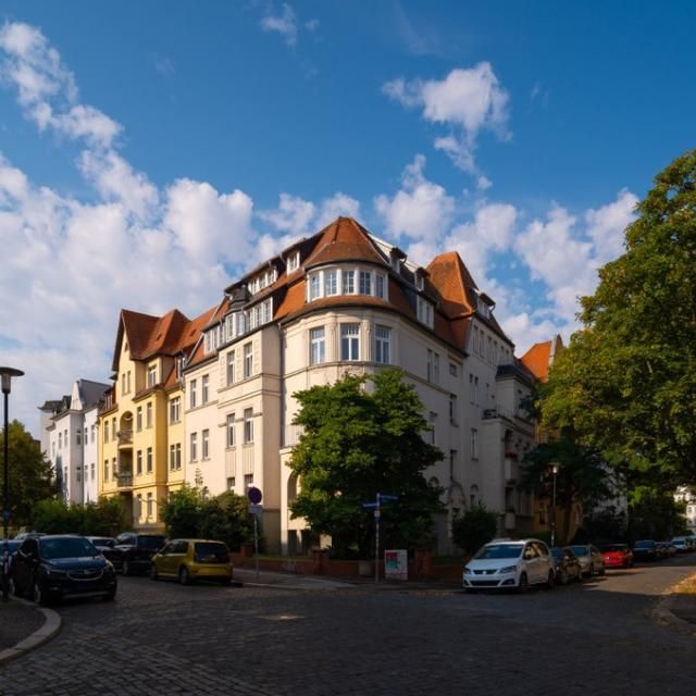 Frisch sanierte 5-Zimmer-Wohnung in der südlichen Innenstadt ab April anmietbar - Photo 1