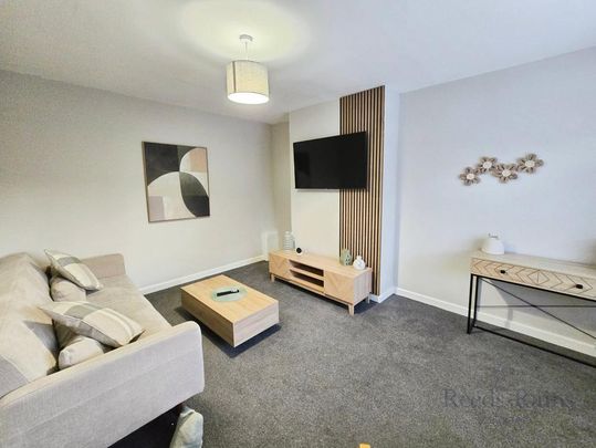 3 bedroom semi-detached house to rent - Photo 1