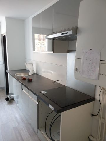 Location Appartement 3 pièces 62m² LE CREUSOT 71200 - Photo 5