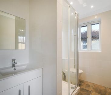 House To Let - Photo 4