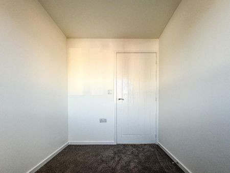 3 bedroom end of terrace house to rent - Photo 3