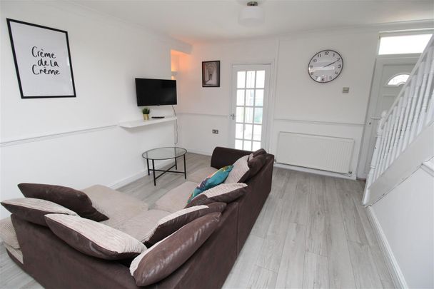 House - End Terrace For Rent Vale Terrace, Tredegar - Photo 1