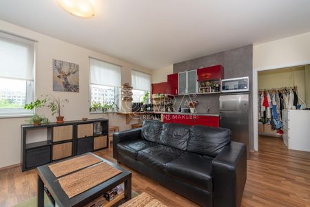 Pronájem bytu 2+kk 47 m², Na strži , Praha - Fotografie 3