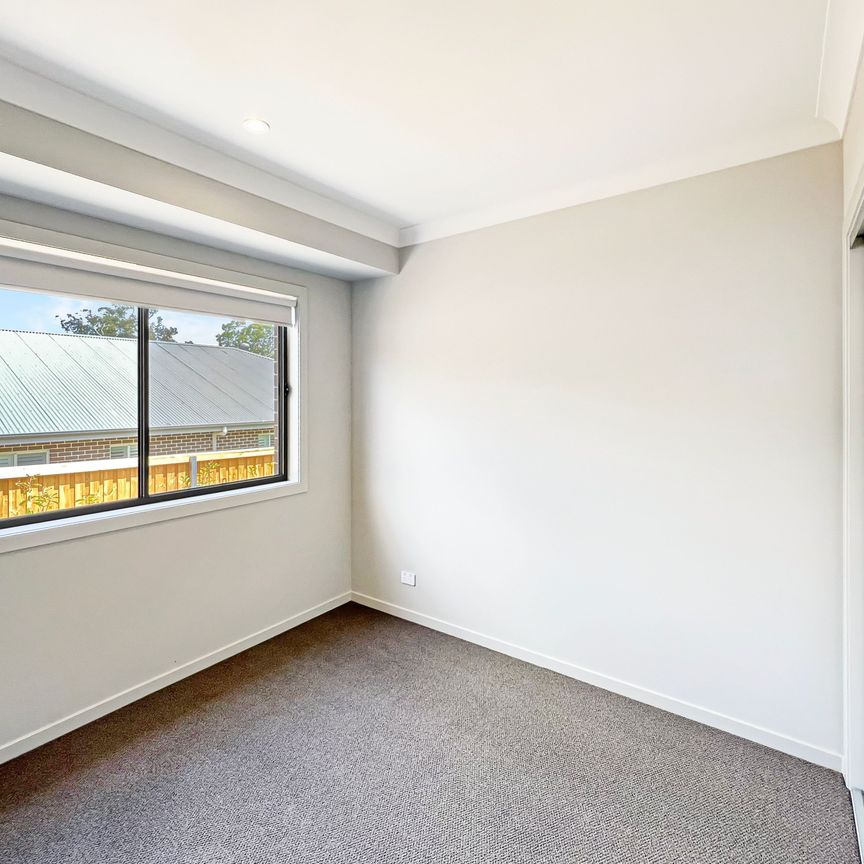 Contemporary and Modern - Photo 1