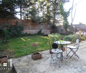 Studio to rent - Photo 2