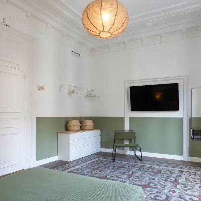 Via Laietana, Barcelona, Catalonia 08003 - Photo 1