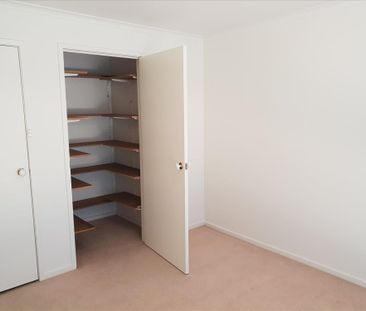 Hampton East - Photo 3