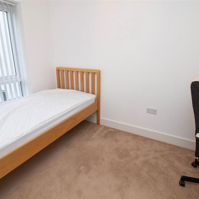 2 bedroom end of terrace house to rent - Photo 1