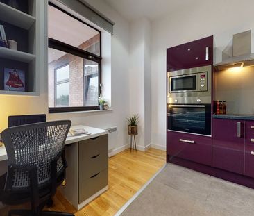 Apt 15, Q Two Residence - Photo 1