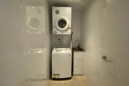 FURNISHED ONE BEDROOM APARTMENT WITH STUDY - Photo 4