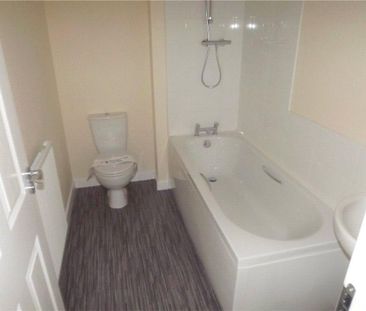 3 bedroom semi-detached house to rent - Photo 6