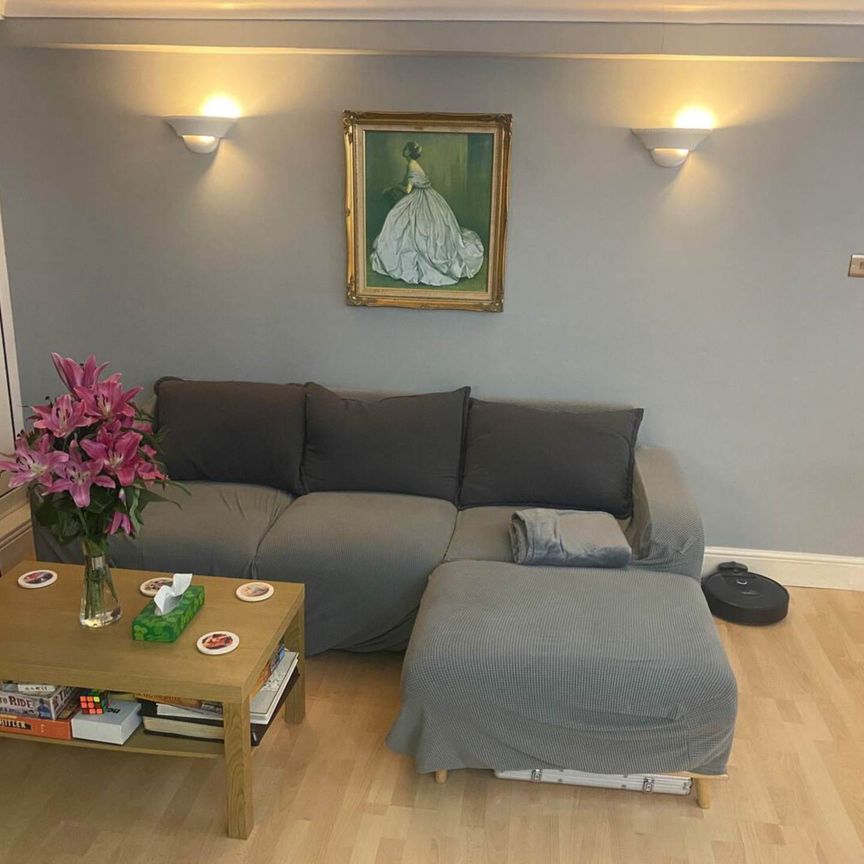 Guide Price £1,800 pcm - Available 17/01/2026 - Unfurnished - Photo 1