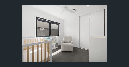 LIGHT, BRIGHT & BEAUTIFUL - Photo 3